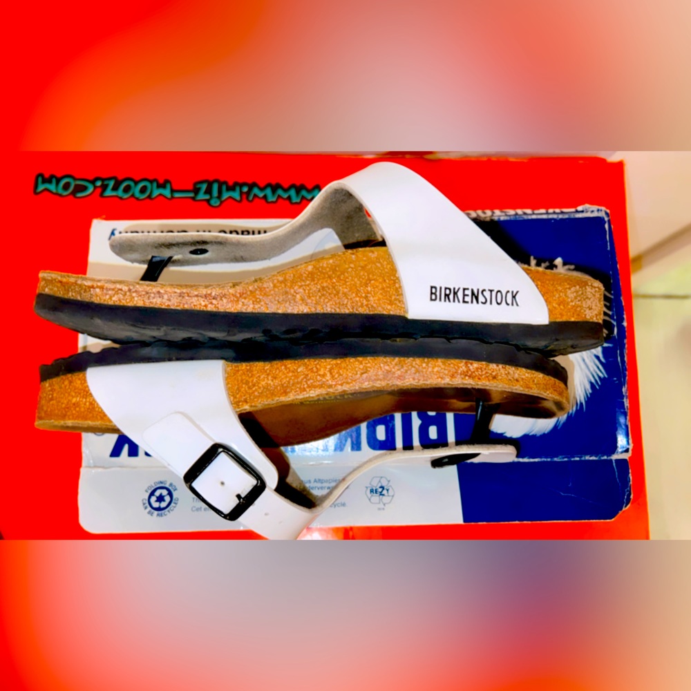 Women's Birkenstock Gizeh Sandals.